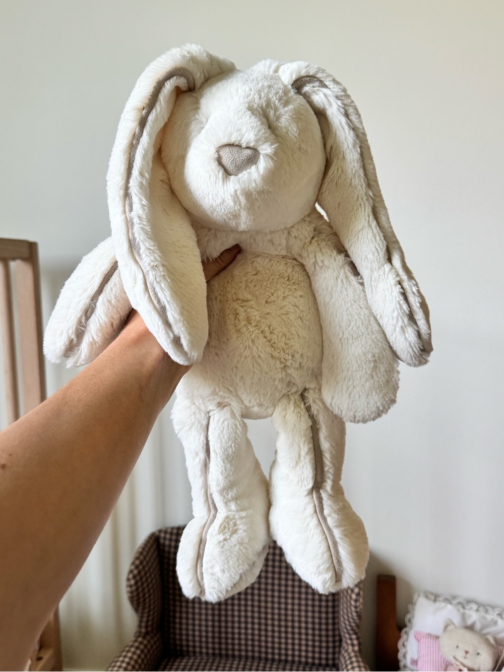 Jellycat Large Cream Plush Bashful Bunny - Picture 5 of 6